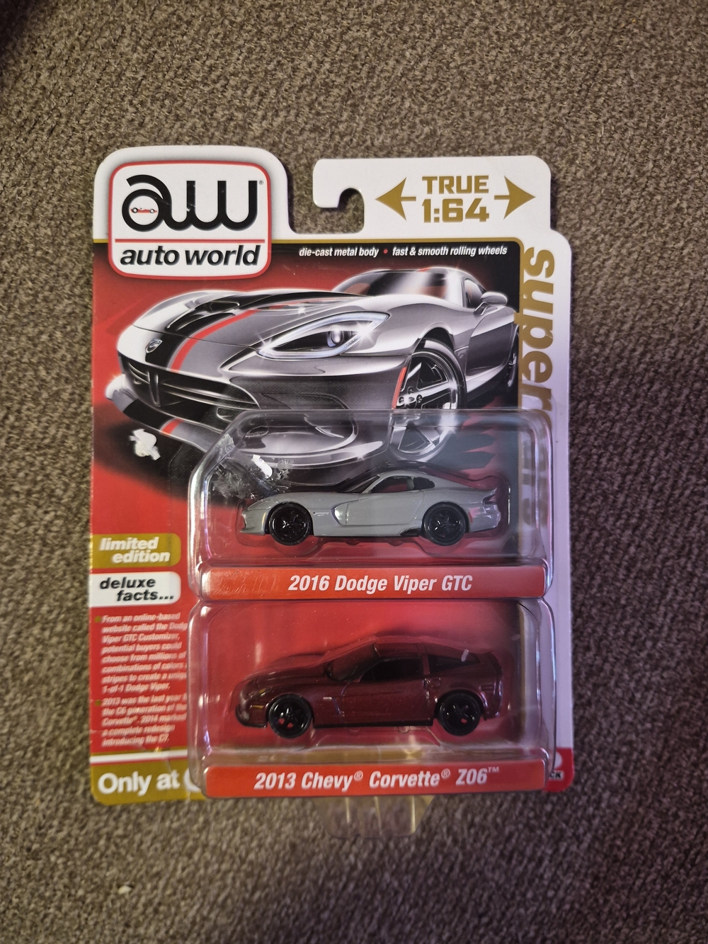 Auto World Deluxe Supercars 2 Pack 2016 Dodge Viper Gtc & 2013 Chevy Camaro Z06